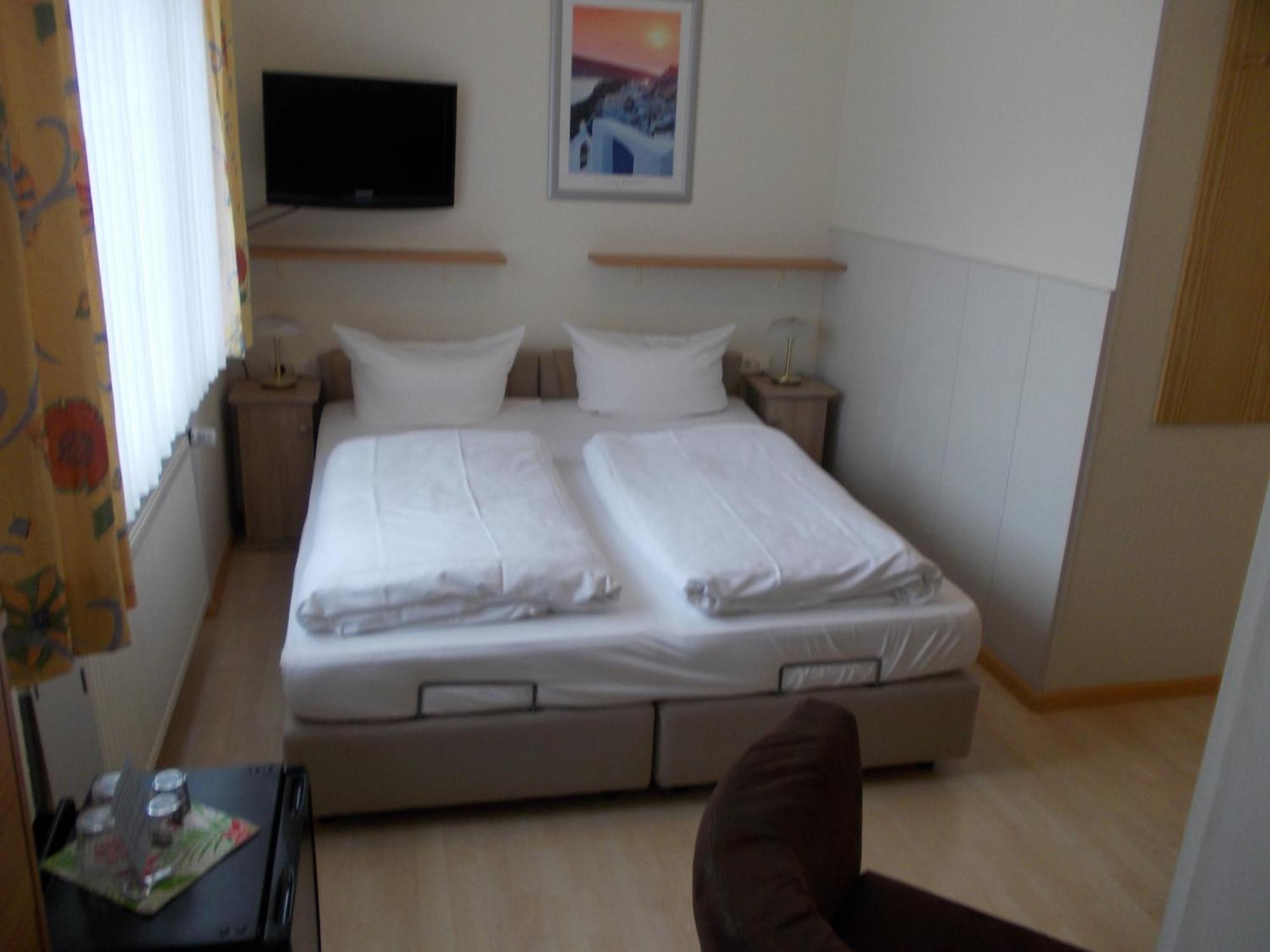 Hotel Schmid บัดเบลลิงเงน ภายนอก รูปภาพ