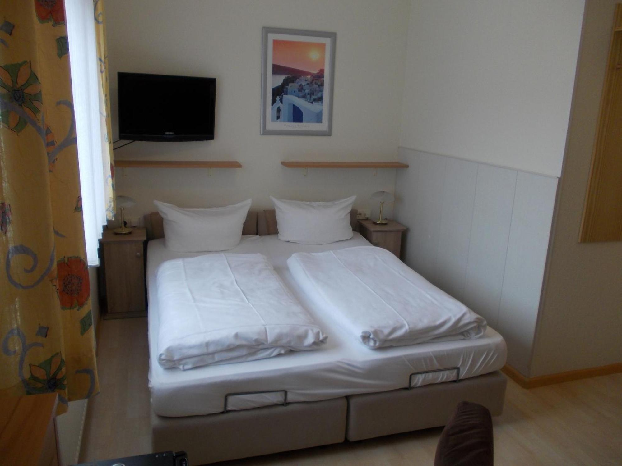 Hotel Schmid บัดเบลลิงเงน ภายนอก รูปภาพ